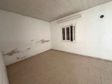 LEFKOŞA SURLARİÇİN'DE SATILIK TİCARİ İZİNLİ MÜSTAKİL EV
